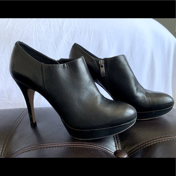 Vince Camuto heeled ankle booties - Picture 1 of 4
